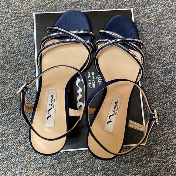 BRAND NEW IN BOX Women’s Size 7.5 Nina Evening Heeled Sandals! Bobby by Nina! 😍 - Picture 2 of 6